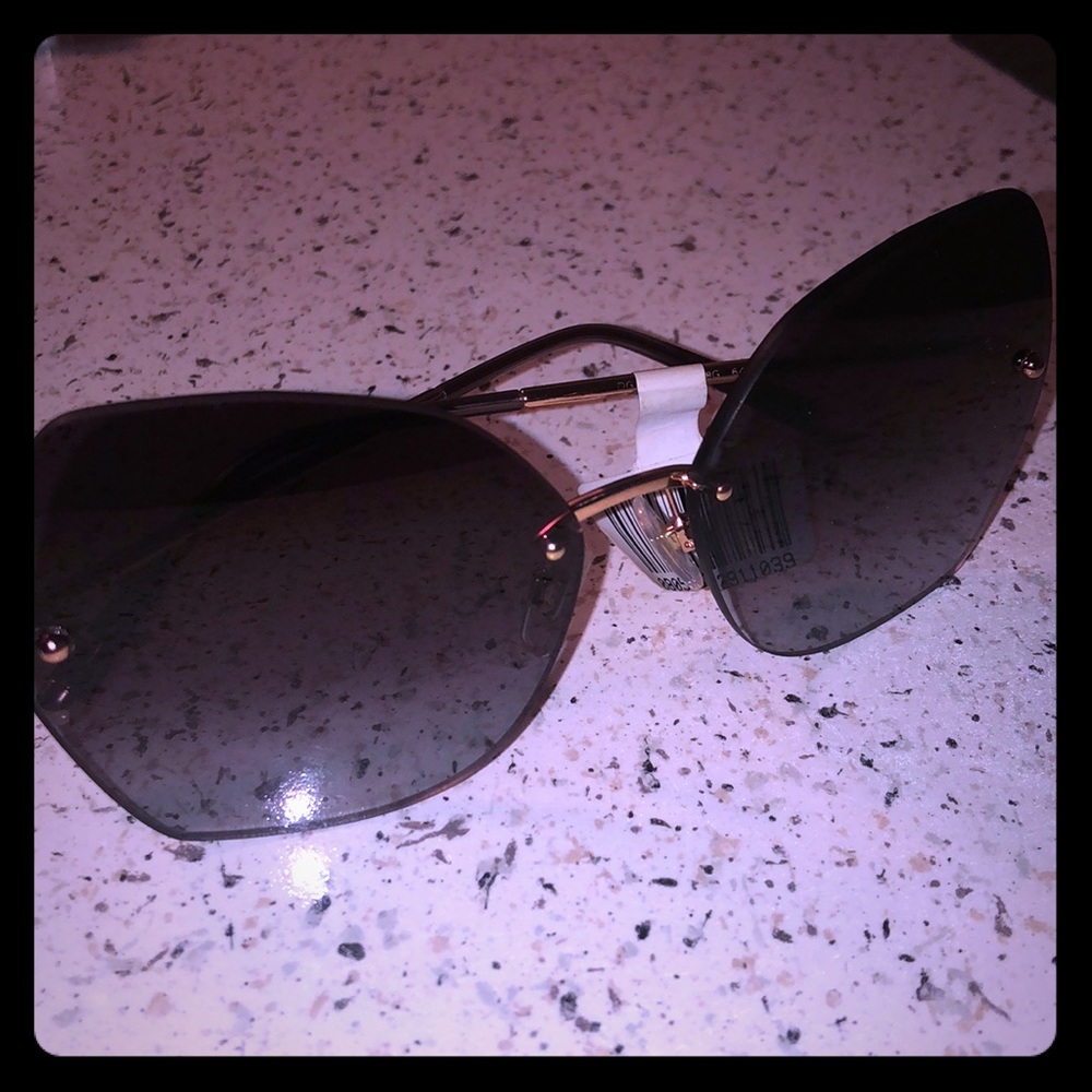 Woman’s luxury Name brand glasses